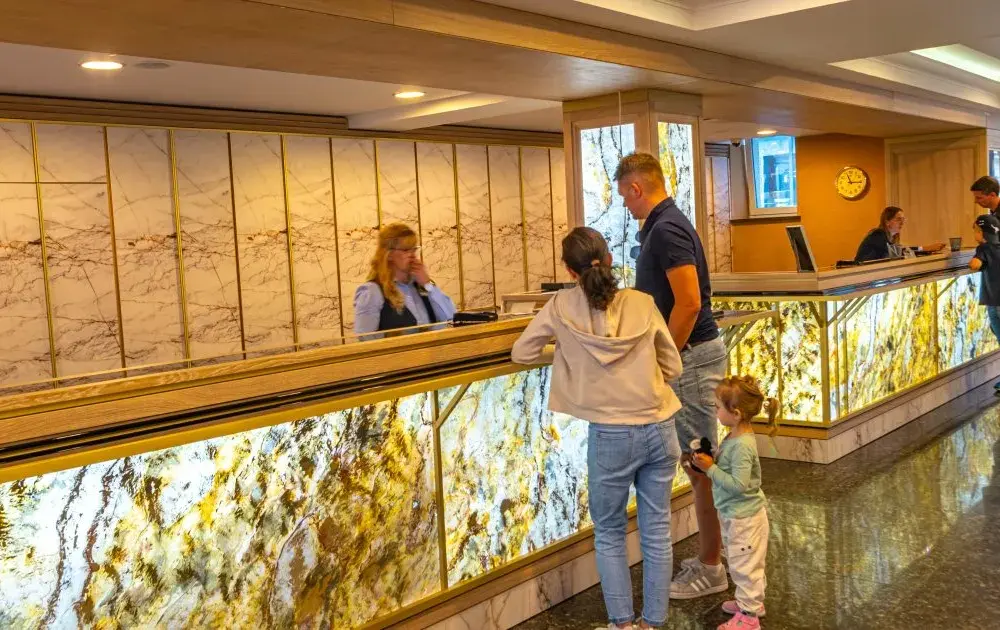 Co oznaczają gwiazdki w hotelu? Zrozum jakość i standardy usług