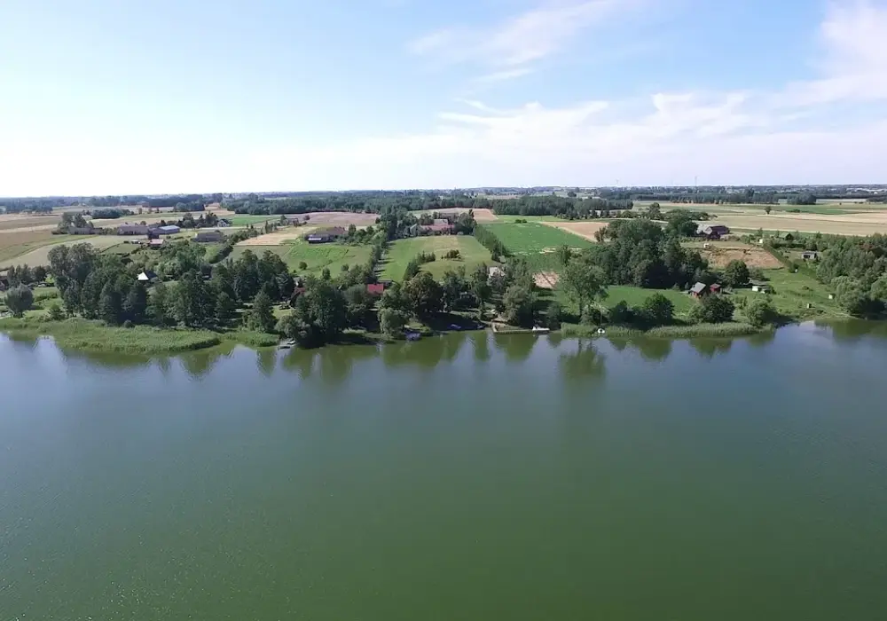 Jezioro Głuszyńskie: tajemnice, atrakcje i piękno przyrody