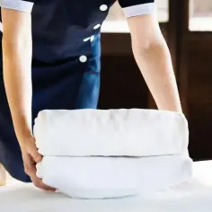 Jak napisać opinię o hotelu, aby była pomocna i wiarygodna